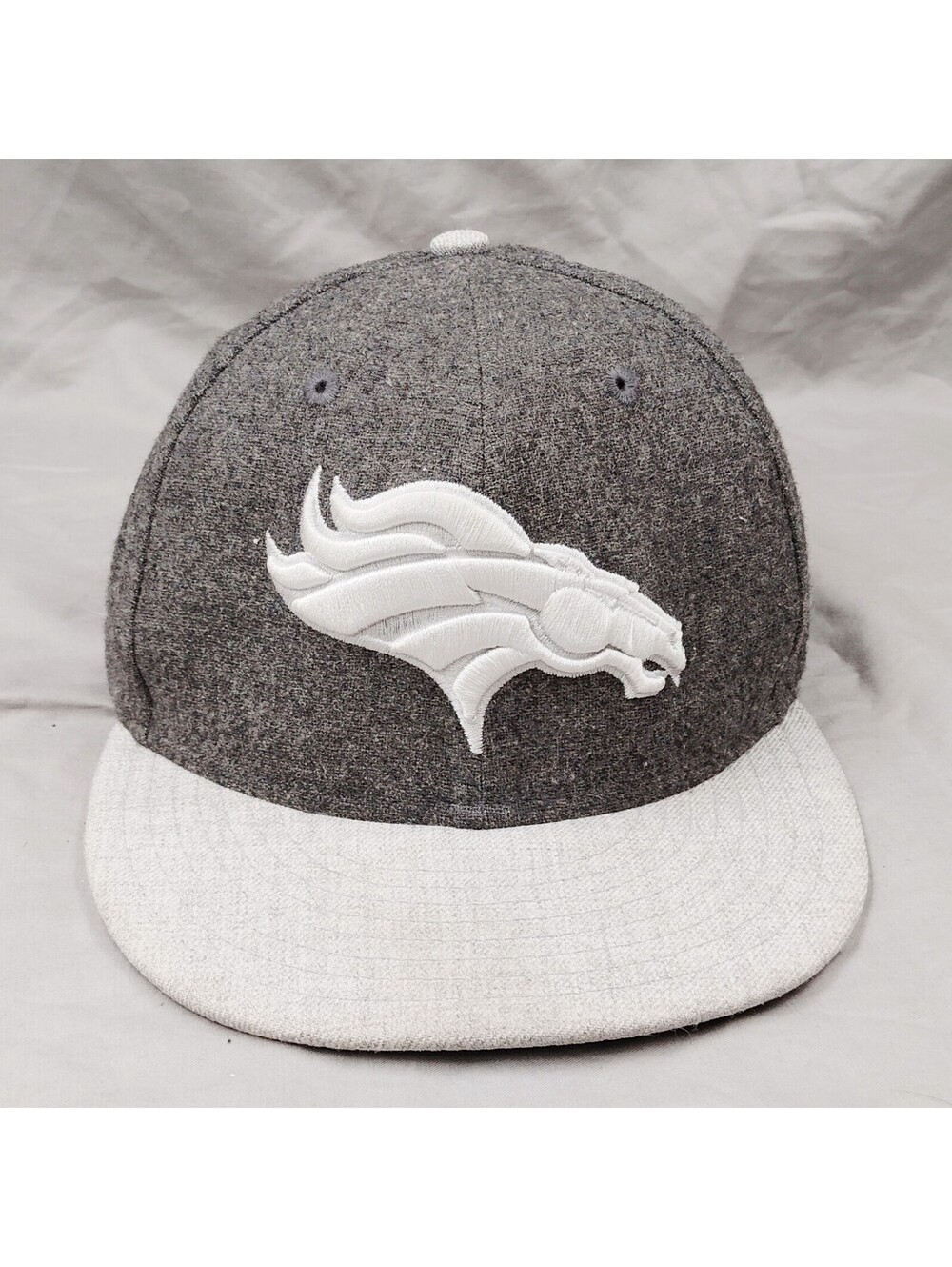 New Era 59FIFTY Denver Broncos Fitted Hat 7 1/4 Gray White NFL Wool Blend Cap